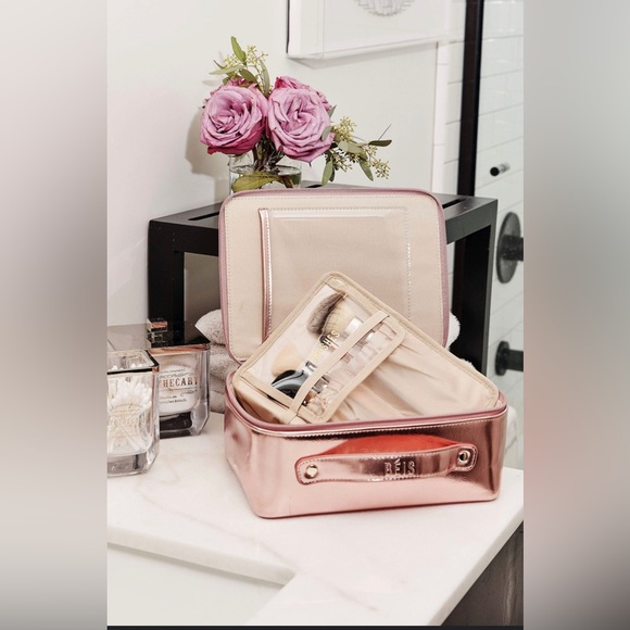 BÉIS Other - NWT BÉIS Cosmetic Makeup Metallic Rose Gold Case